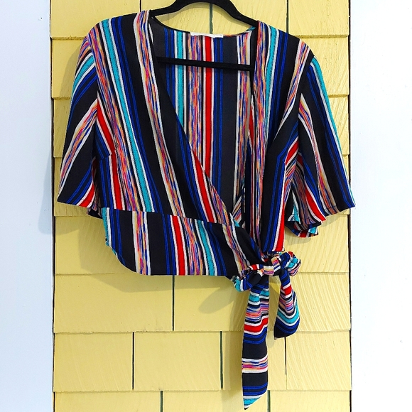 Lush Short Sleeve Striped Wrap Crop Top XL - Picture 3 of 7